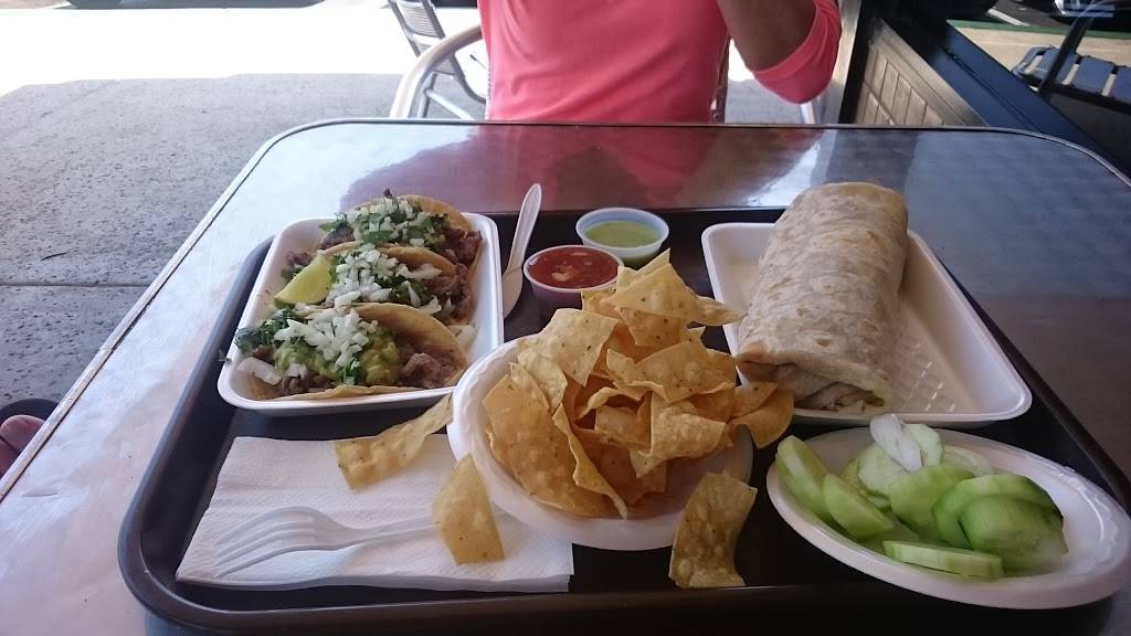 Palominos Mexican & Seafood | restaurant | 3860 Convoy St, San Diego, CA 92111, USA | 8582794025 OR +1 858-279-4025