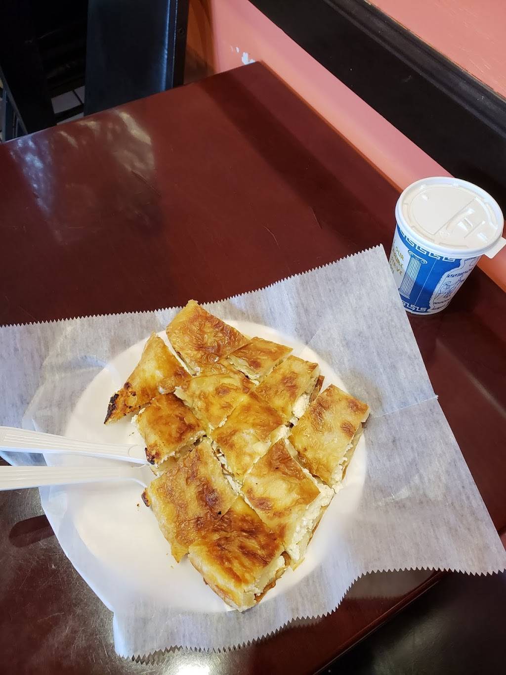Bureks Pizza | restaurant | 6857 Forest Ave, Ridgewood, NY 11385, USA | 7185763147 OR +1 718-576-3147