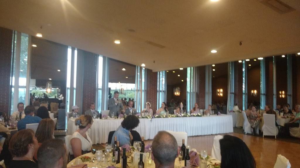 Crestview Country Club | restaurant | 281 Shoemaker Ln, Agawam, MA 01001, USA | 4137862593 OR +1 413-786-2593