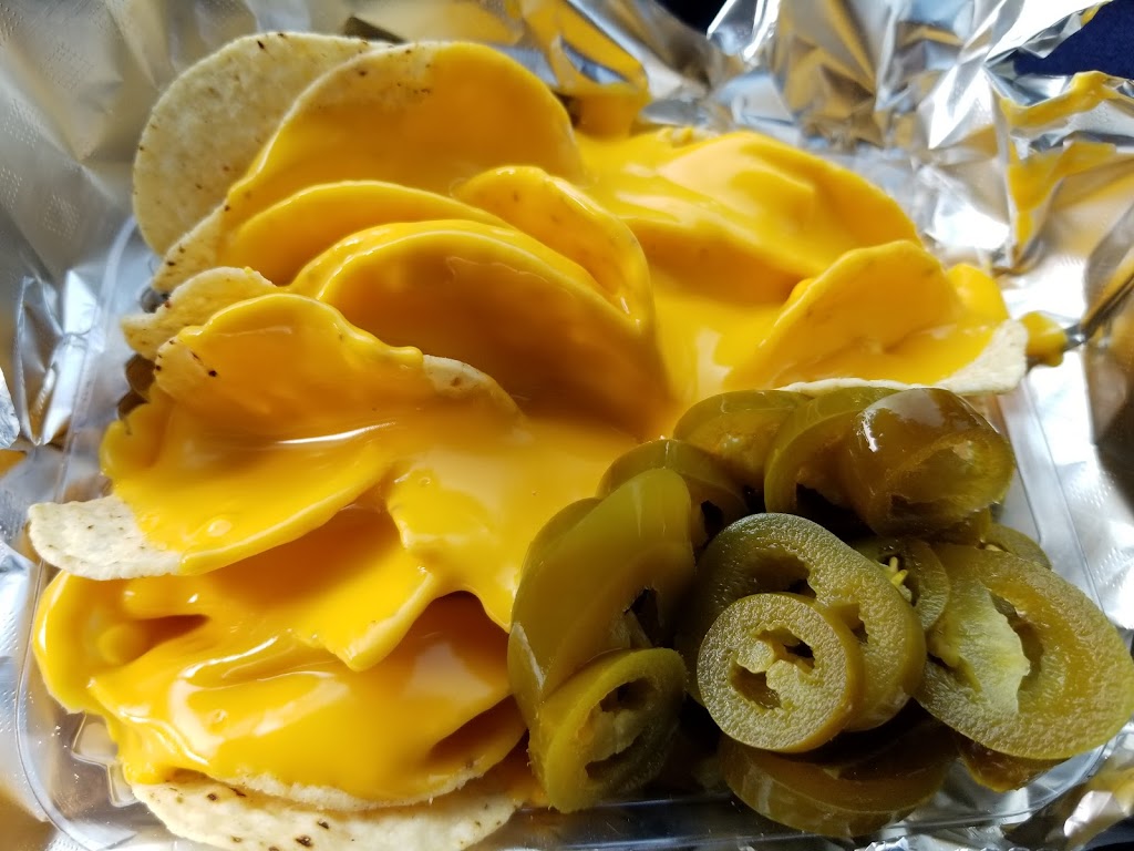 Remolinos Snack & Grill | restaurant | 1001 Bristol Rd, Laredo, TX 78045, USA | 9567013494 OR +1 956-701-3494