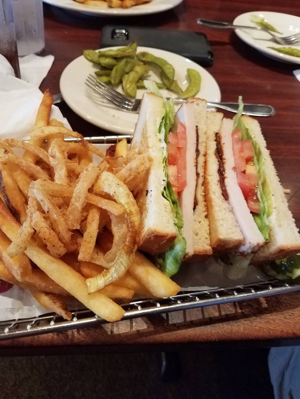 Old Chicago | meal takeaway | 1938 Grand River Ave, Okemos, MI 48864, USA | 5173471111 OR +1 517-347-1111