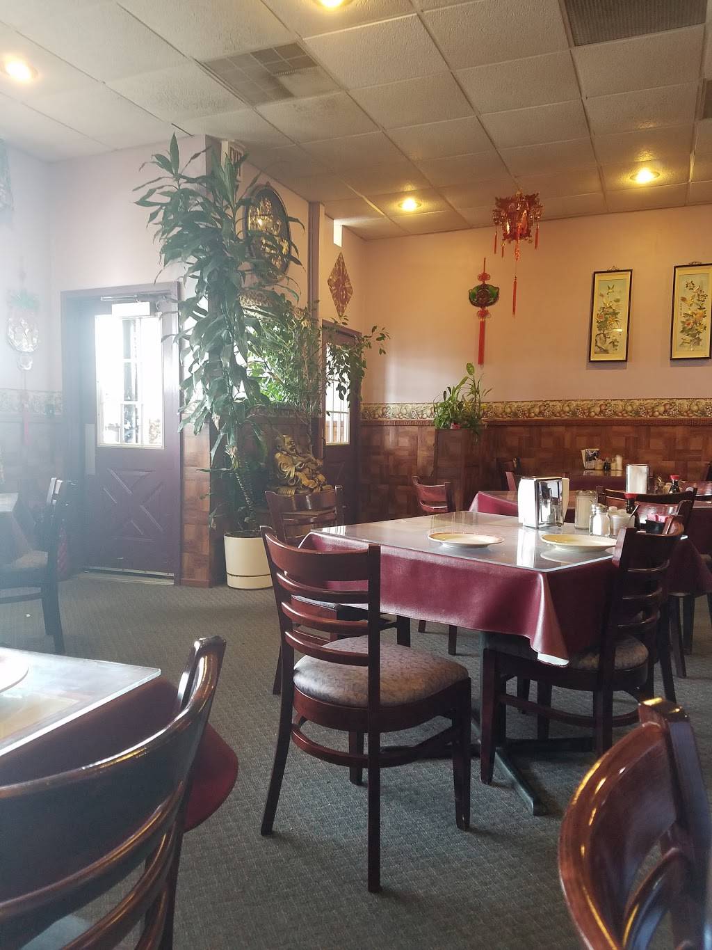 Full Moon House | restaurant | 17 N Rend Lake Rd, Benton, IL 62812, USA | 6184354333 OR +1 618-435-4333