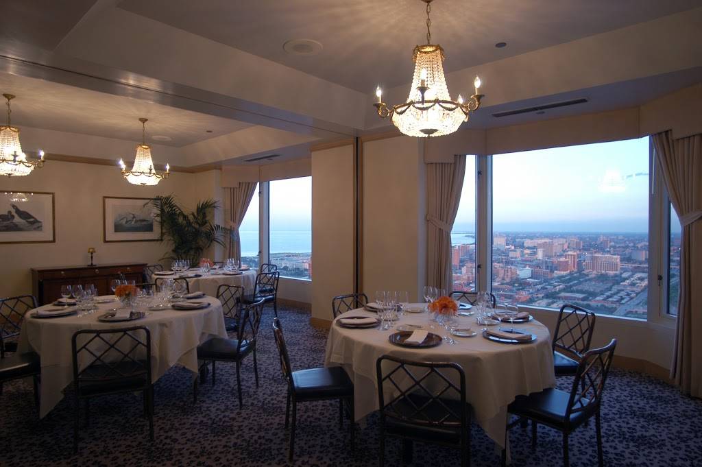 Everest | restaurant | 425 S Financial Pl 40th floor, Chicago, IL 60605, USA | 3126638920 OR +1 312-663-8920