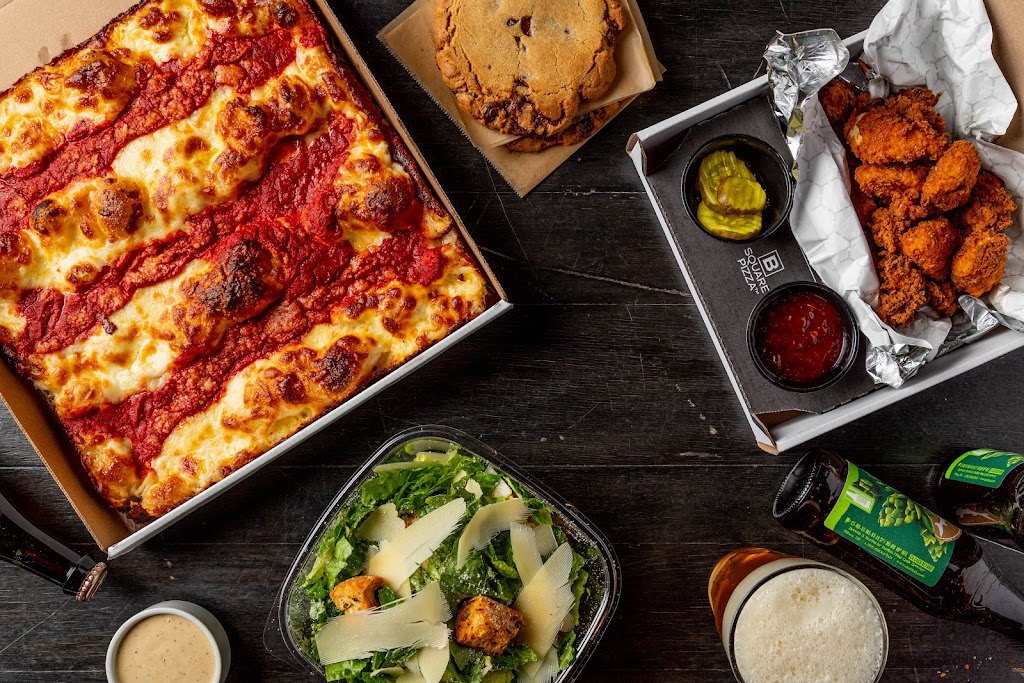 B Square Pizza | meal takeaway | 620 N State St, Chicago, IL 60654, USA | 3126426980 OR +1 312-642-6980