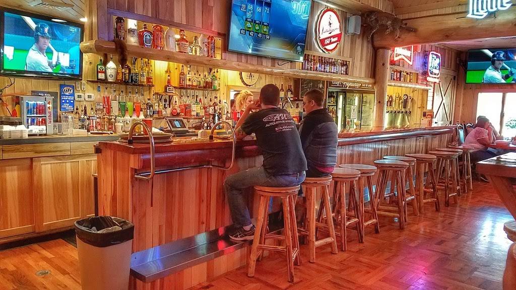 Georges Highlander Bar And Grill | restaurant | 204 E State St, Etna Green, IN 46524, USA | 5742270221 OR +1 574-227-0221