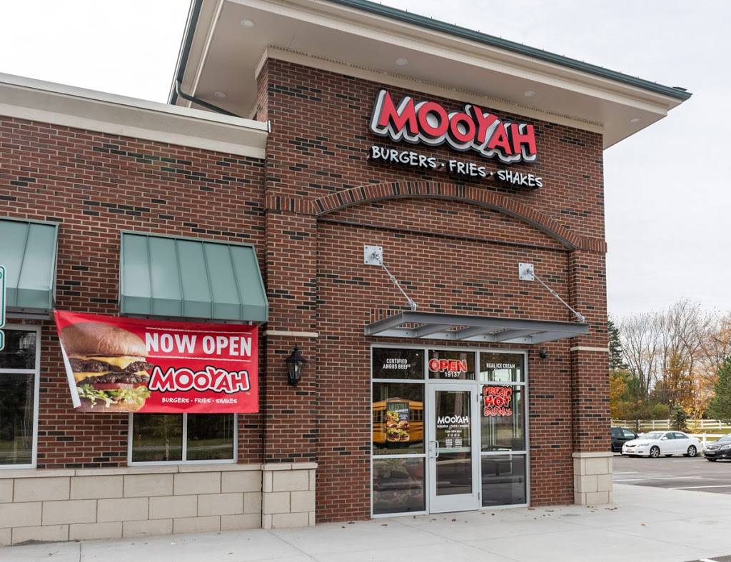 MOOYAH Burgers, Fries & Shakes | restaurant | 19137 Bagley Rd, Middleburg Heights, OH 44130, USA | 4402974360 OR +1 440-297-4360