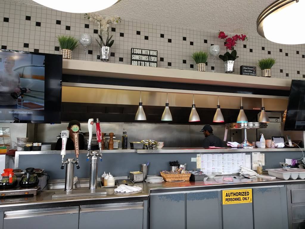 Qube Bar & Grill | restaurant | 4000 S El Camino Real, San Mateo, CA 94403, USA | 6502122643 OR +1 650-212-2643