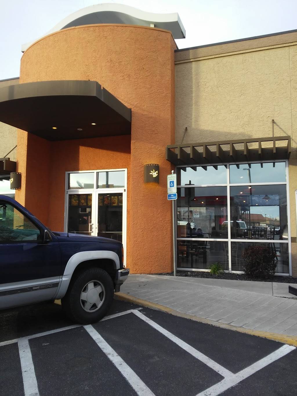 Taco Bell | meal takeaway | 1075 W E 4th St, Reno, NV 89503, USA | 7757862358 OR +1 775-786-2358