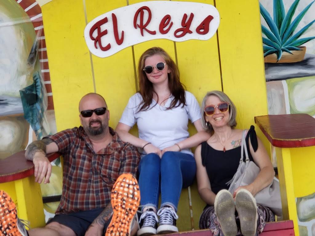 El Rey Azteca | restaurant | 19816 Alberta St, Oneida, TN 37841, USA | 4232866100 OR +1 423-286-6100