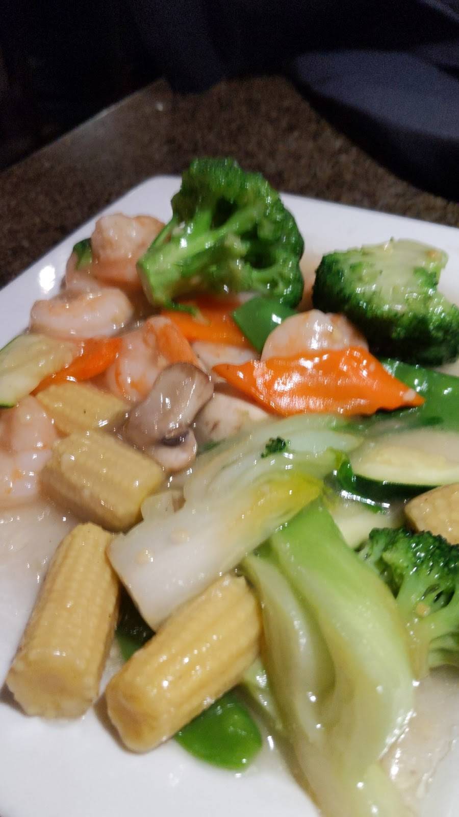 Red Ginger China Bistro | restaurant | 40405 Winchester Rd #101, Temecula, CA 92591, USA | 9512961625 OR +1 951-296-1625