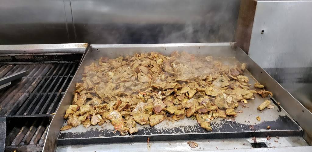 Gyros Plus | restaurant | 209 E Casino Rd suite d, Everett, WA 98208, USA | 4253554976 OR +1 425-355-4976