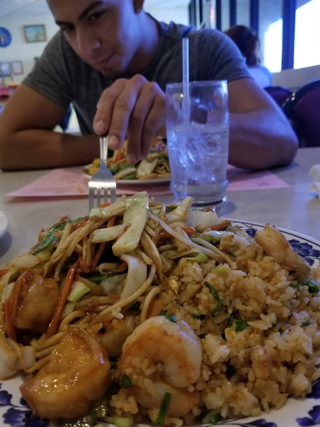 China Kitchen | restaurant | 2380 Cleveland Ave #4, Madera, CA 93637, USA | 5596744000 OR +1 559-674-4000