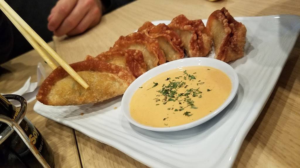 SILVERLAKE RAMEN 2 GO | restaurant | 2212 Sunset Blvd, Los Angeles, CA 90026, USA | 2135683724 OR +1 213-568-3724