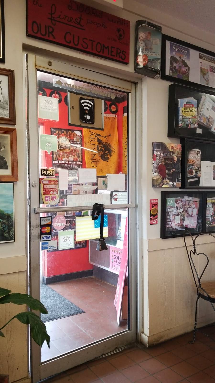 Tackers Shake Shack | restaurant | 409 E Military Rd #1701, Marion, AR 72364, USA | 8707393943 OR +1 870-739-3943