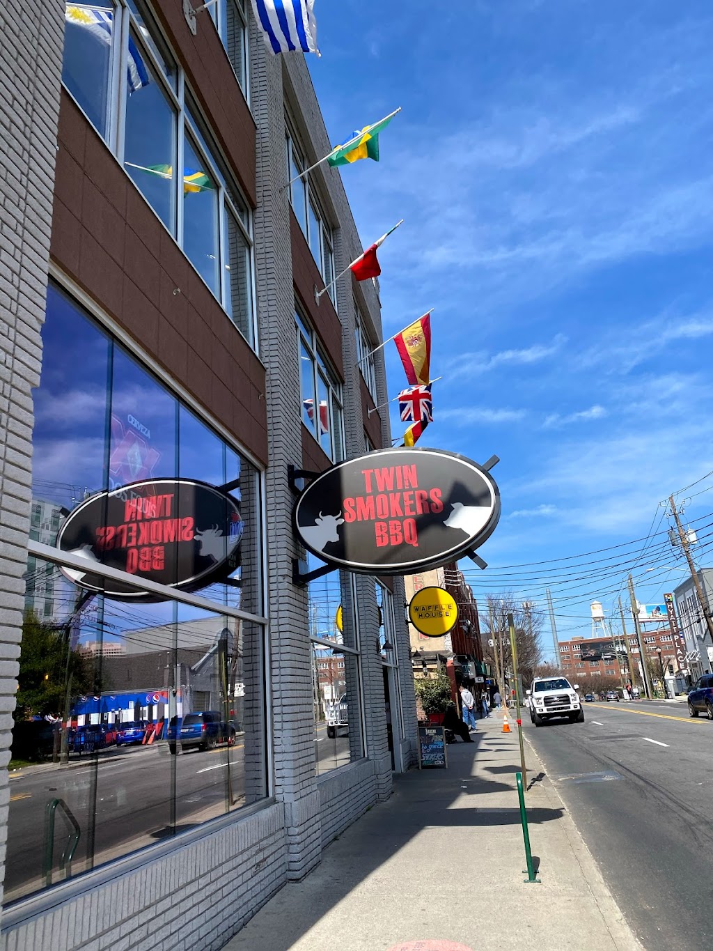 Twin Smokers BBQ | restaurant | 300 Marietta St NW suite 104, Atlanta, GA 30313, USA | 4046984707 OR +1 404-698-4707