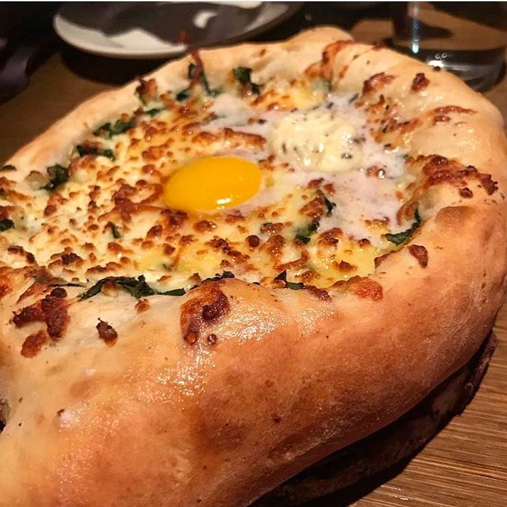 Cheeseboat | restaurant | 80 Berry St, Brooklyn, NY 11249, USA | 9292958401 OR +1 929-295-8401