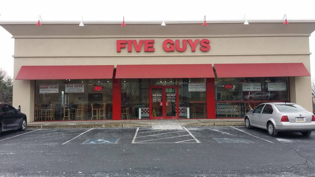 Five Guys | meal takeaway | 4810 Carlisle Pike, Mechanicsburg, PA 17050, USA | 7177379545 OR +1 717-737-9545