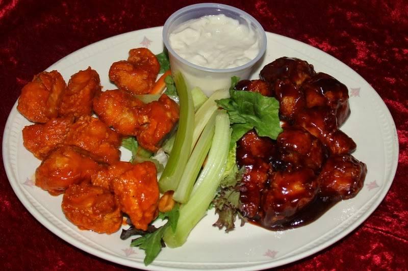 The Regal Beagle | restaurant | 17 Whitney Ave, New Haven, CT 06510, USA | 2037529899 OR +1 203-752-9899