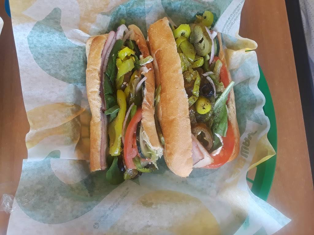 Subway Restaurants | restaurant | 2147 N Texas St, Fairfield, CA 94533, USA | 7074266592 OR +1 707-426-6592