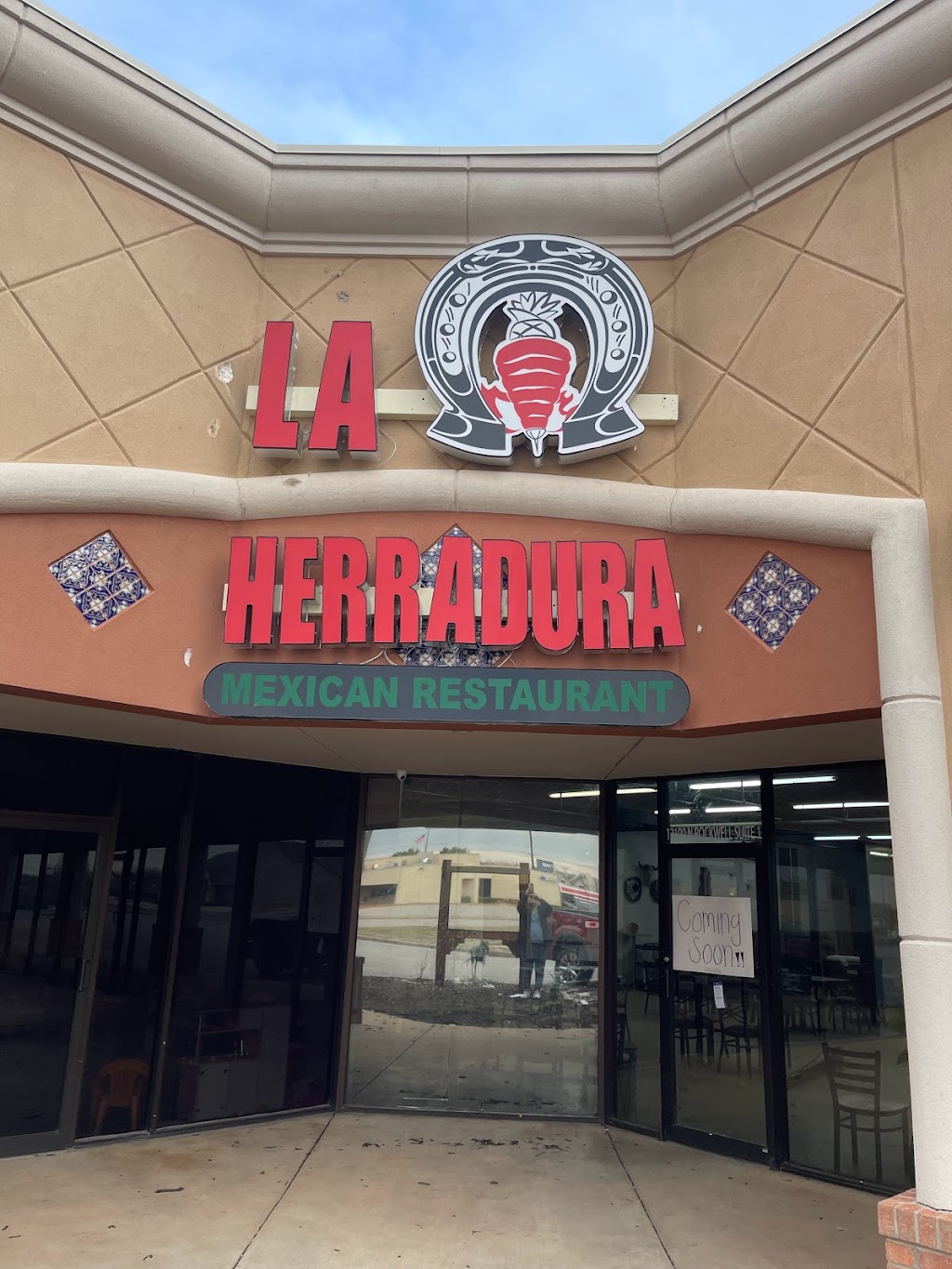 La Herradura Mexican Restaurant | restaurant | 12100 N Rockwell Ave Suite 12, Oklahoma City, OK 73162, USA | 4057306818 OR +1 405-730-6818
