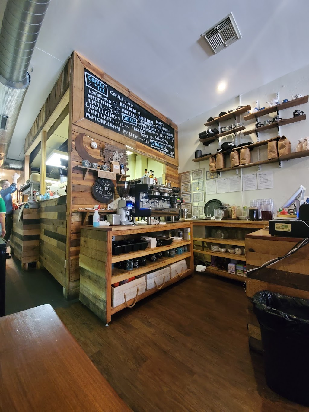 Luna Café | restaurant | 317 Market St, Philadelphia, PA 19106, USA | 2153093140 OR +1 215-309-3140