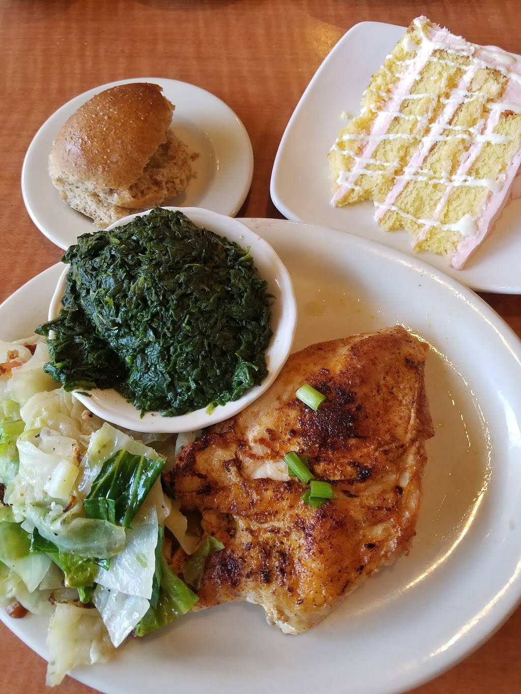 Lubys | restaurant | 922 Lake Front Cir, The Woodlands, TX 77380, USA | 2813677892 OR +1 281-367-7892