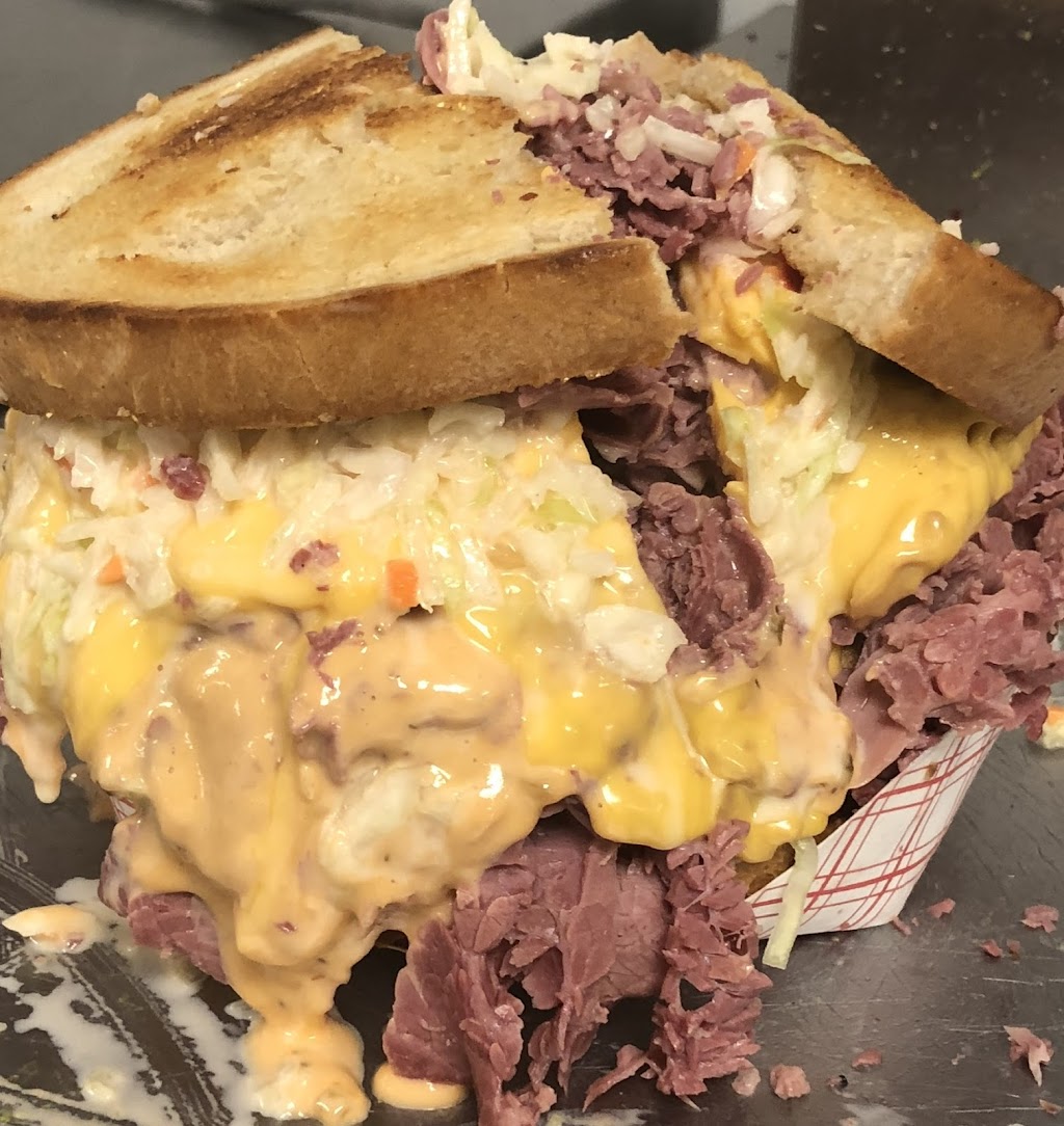 Mr. Corned Beef | restaurant | 11000 E Jefferson Ave Suite B, Detroit, MI 48214, USA | 3134587414 OR +1 313-458-7414