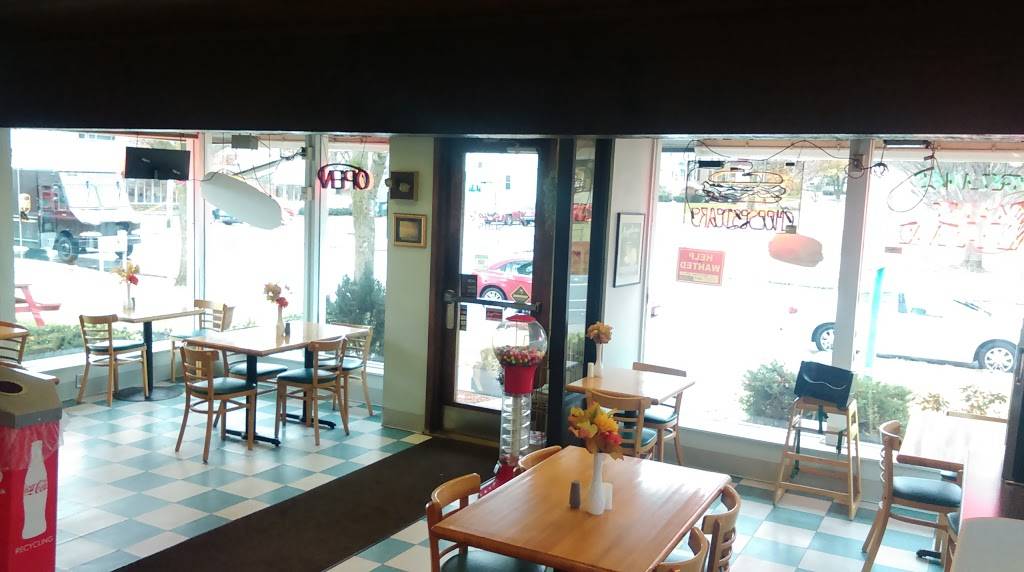 Angelinas Submarine Shops | meal takeaway | 133 Elm St, Pittsfield, MA 01201, USA | 4134998892 OR +1 413-499-8892