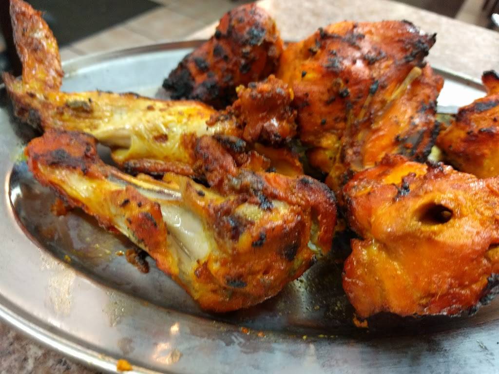 Khan Barbeque Restaurant | restaurant | 2401 W Devon Ave, Chicago, IL 60659, USA | 7732748600 OR +1 773-274-8600