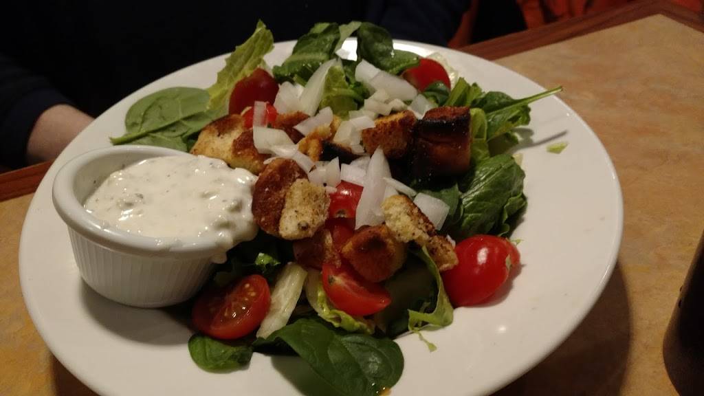 Lindberghs Landing | restaurant | 5222 Portage Rd, Portage, MI 49002, USA | 2694591378 OR +1 269-459-1378