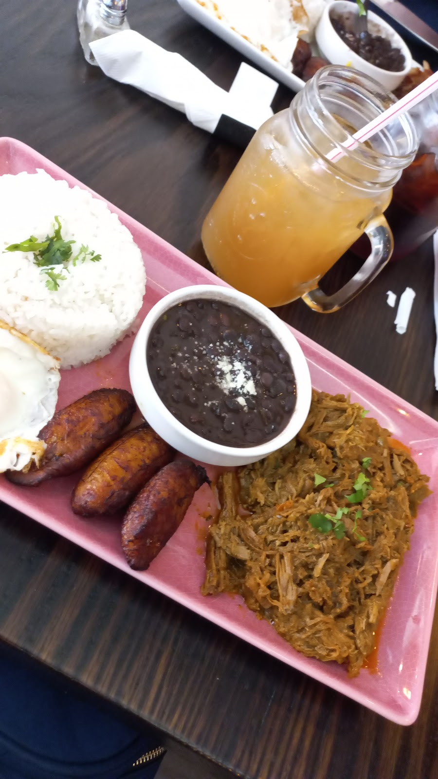 El Budare Café | restaurant | 8721 Roosevelt Ave, Queens, NY 11372, USA | 7188992405 OR +1 718-899-2405