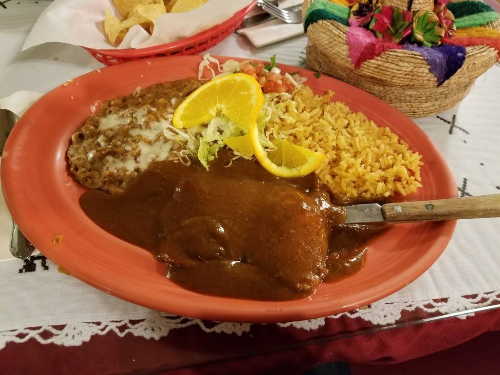 Arturos Grill | restaurant | 253 E Stetson Ave, Hemet, CA 92543, USA | 9517666658 OR +1 951-766-6658