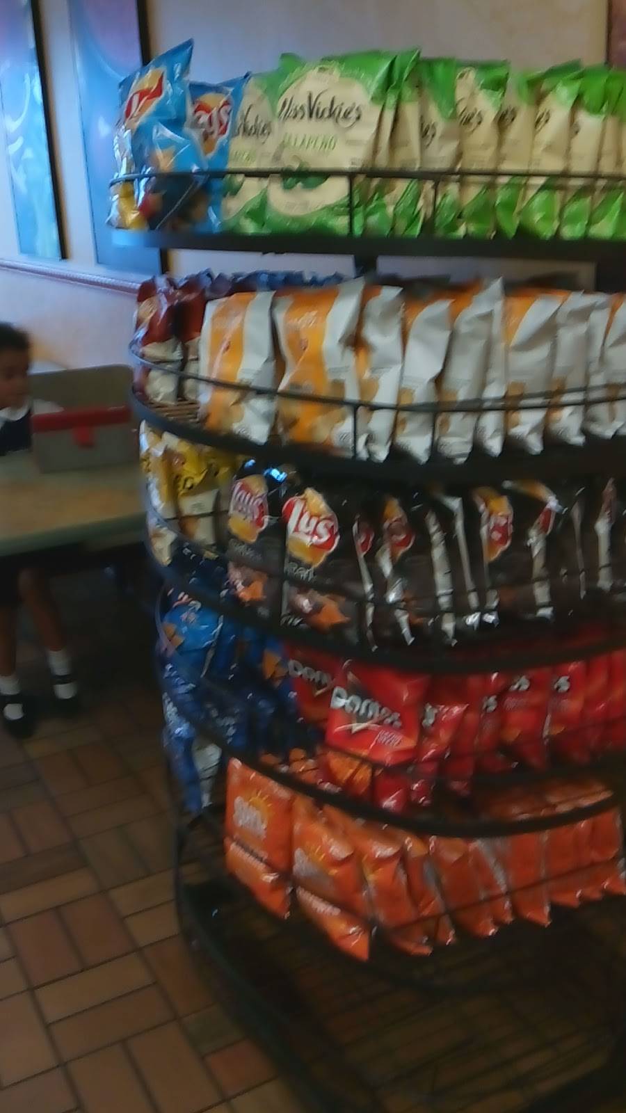 Subway Restaurants | restaurant | 239 NE 167th St, North Miami Beach, FL 33162, USA | 3056532626 OR +1 305-653-2626