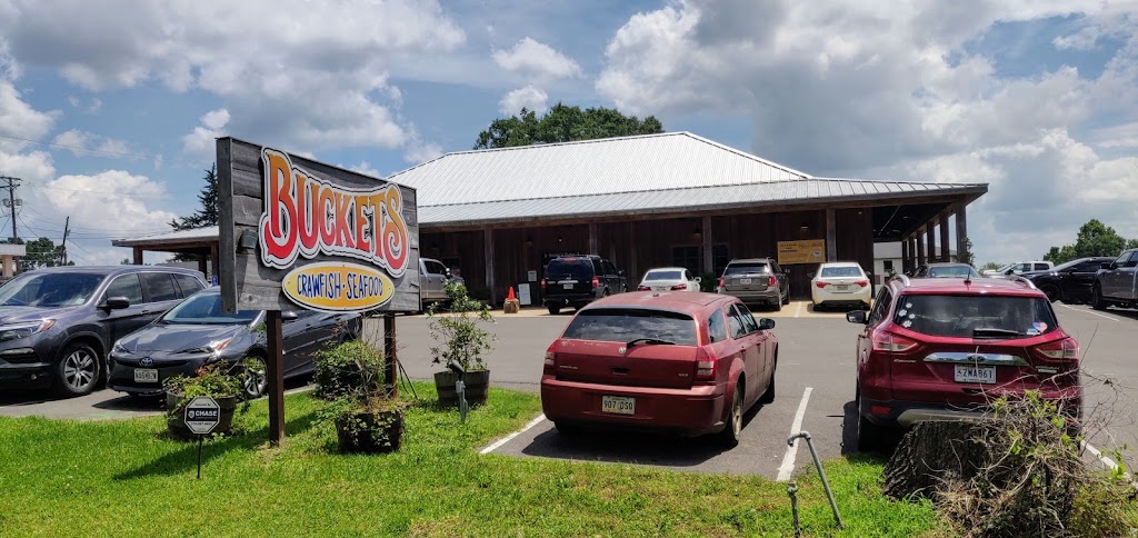 Buckets Crawfish and Seafood | restaurant | 111 Maryhill Rd, Pineville, LA 71360, USA | 3187046186 OR +1 318-704-6186