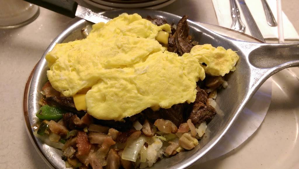 Rays Family Restaurant | restaurant | 801 St Charles St, Elgin, IL 60120, USA | 8477417110 OR +1 847-741-7110