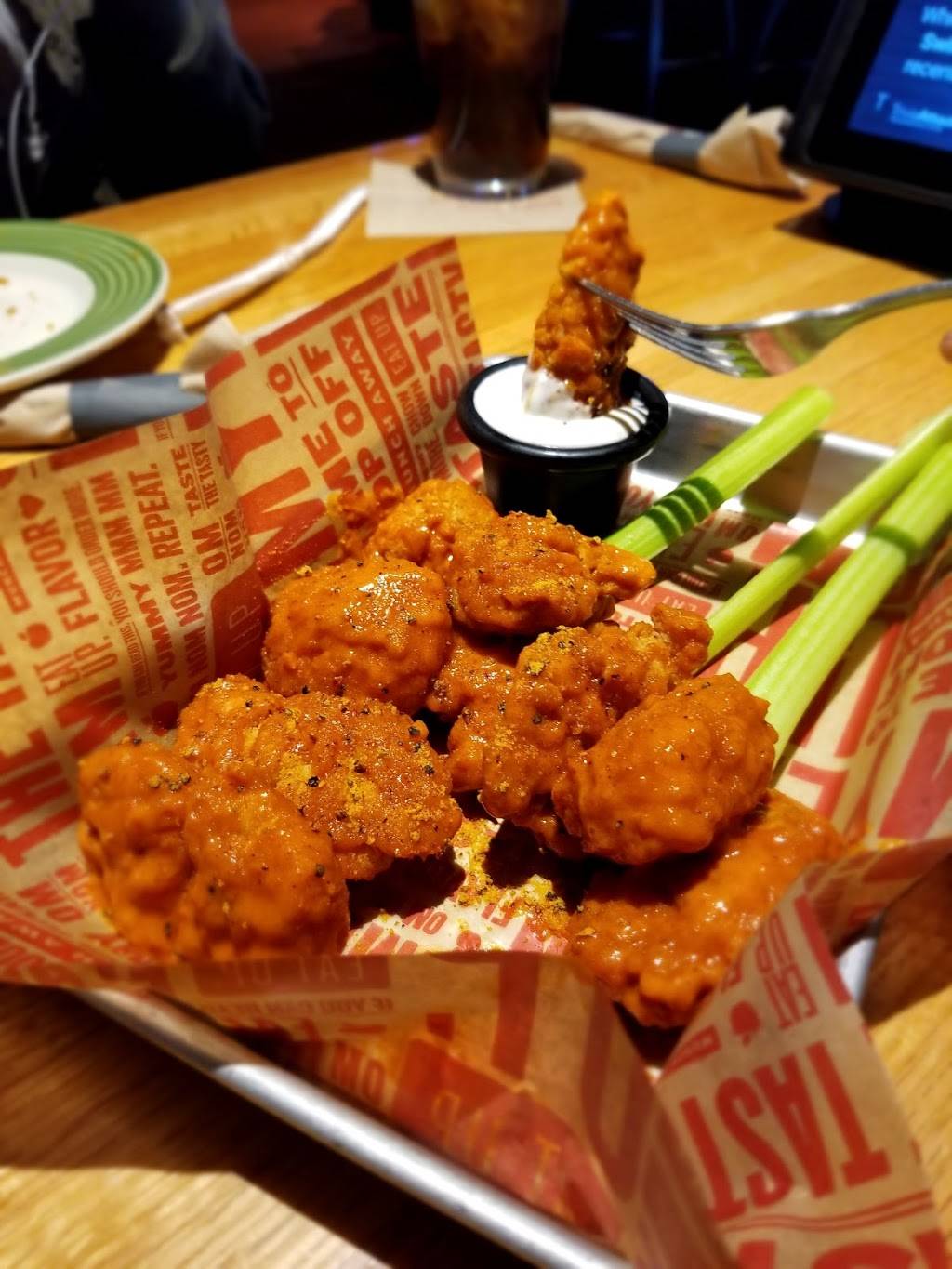 Applebees Grill + Bar | restaurant | 5630 Johnston St, Lafayette, LA 70503, USA | 3379880067 OR +1 337-988-0067
