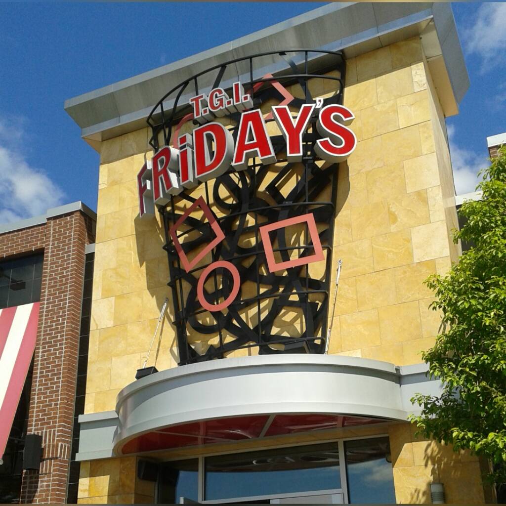 TGI Fridays | restaurant | 3087 White Bear Ave N, Maplewood, MN 55109, USA | 6517049052 OR +1 651-704-9052