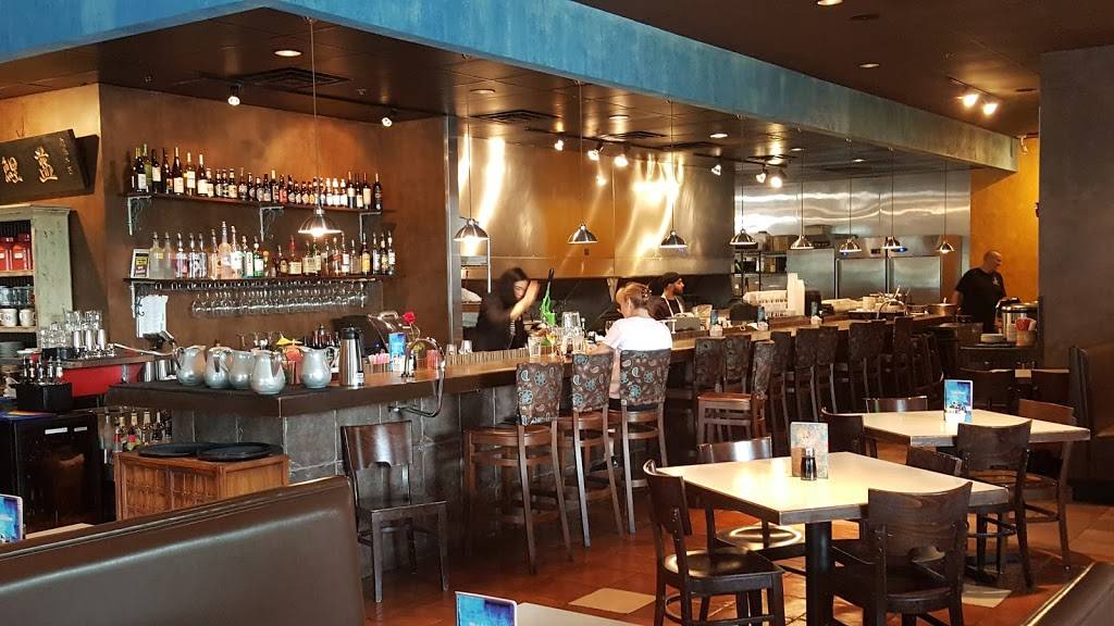 Blue Koi | restaurant | 10581 Mission Rd, Leawood, KS 66206, USA | 9133833330 OR +1 913-383-3330