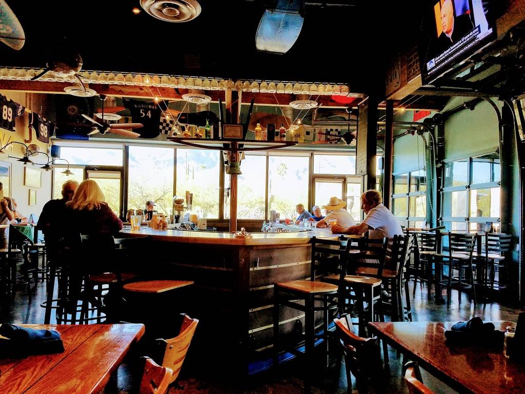 Finis Landing | restaurant | 5689 N Swan Rd, Tucson, AZ 85718, USA | 5202991010 OR +1 520-299-1010