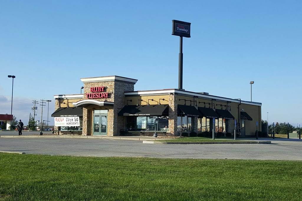 Ruby Tuesday | restaurant | 7 Corvette Dr, Litchfield, IL 62056, USA | 2173242808 OR +1 217-324-2808