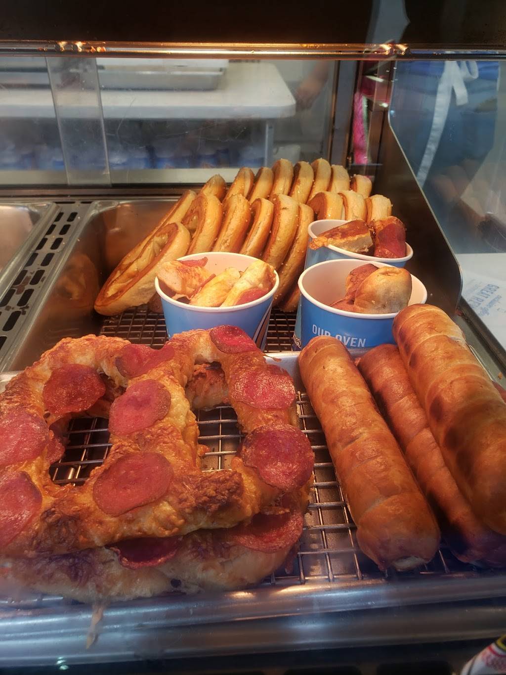 Auntie Annes | cafe | 11200 Lakeline Mall Dr Space OJ09, Cedar Park, TX 78613, USA | 5129968187 OR +1 512-996-8187