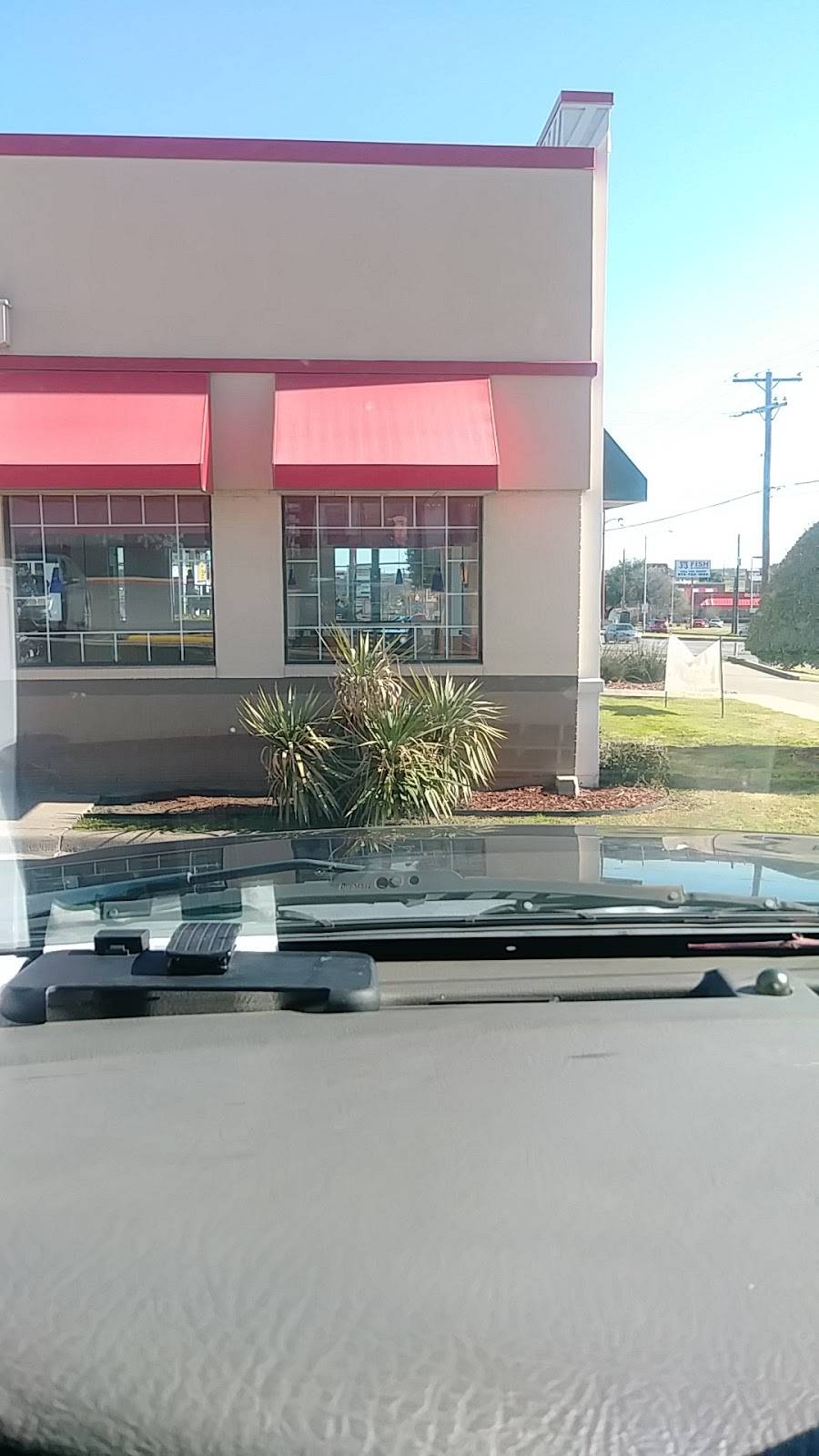 KFC | restaurant | 3415 W Camp Wisdom Rd, Dallas, TX 75237, USA | 9723883907 OR +1 972-388-3907