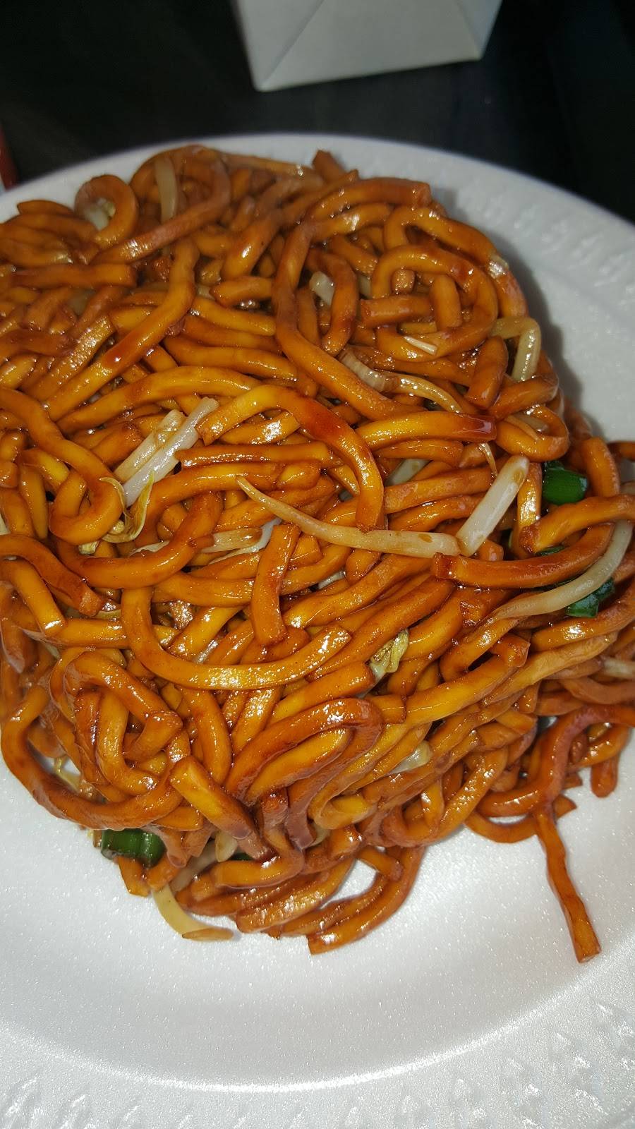 China Hut | restaurant | 7100 N Clark St, Chicago, IL 60626, USA | 7733813838 OR +1 773-381-3838