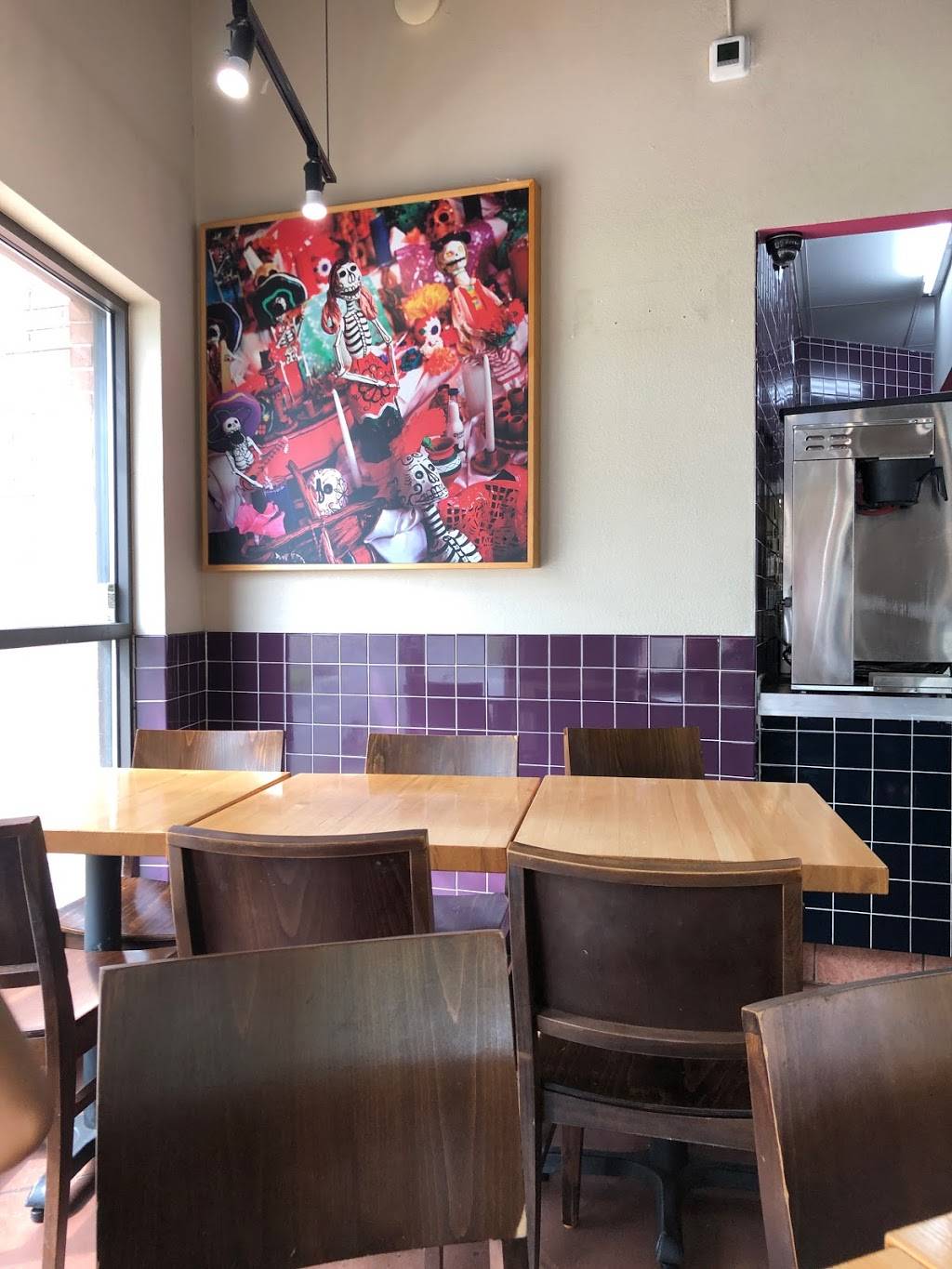 Taco Cabana | restaurant | 10325 North Fwy, Houston, TX 77037, USA | 2812722210 OR +1 281-272-2210