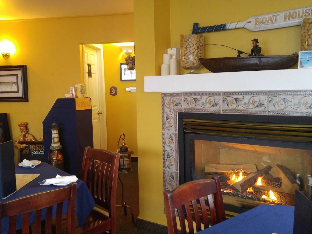 Waters Edge Restaurant | restaurant | 50 Canal St E, Bobcaygeon, ON K0M 1A0, Canada | 7057381802 OR +1 705-738-1802