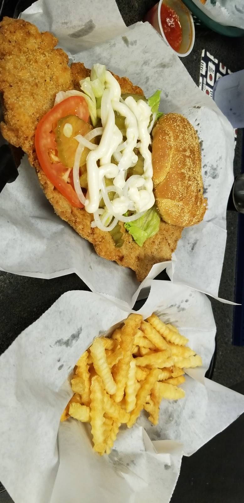 Albion Alehouse | restaurant | 108 S Orange St, Albion, IN 46701, USA | 2606362446 OR +1 260-636-2446