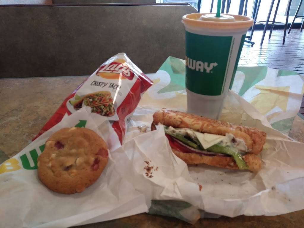 Subway | restaurant | 11711 N Pennsylvania St Suite 115, Carmel, IN 46032, USA | 3175757827 OR +1 317-575-7827