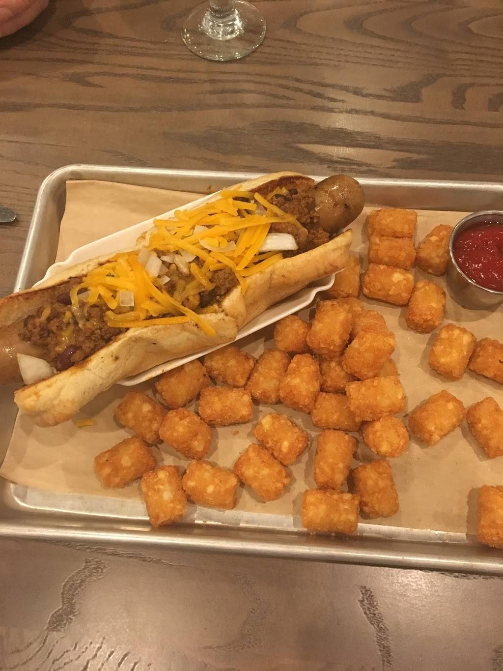 Social Market & Eatery | restaurant | 5855 W Century Blvd, Los Angeles, CA 90045, USA | 3103372208 OR +1 310-337-2208