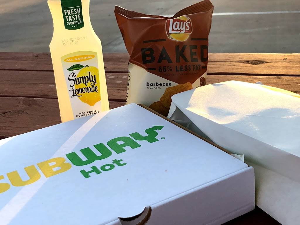 Subway Restaurants | restaurant | 4601 Southwest Pkwy #106, Austin, TX 78735, USA | 5123825019 OR +1 512-382-5019