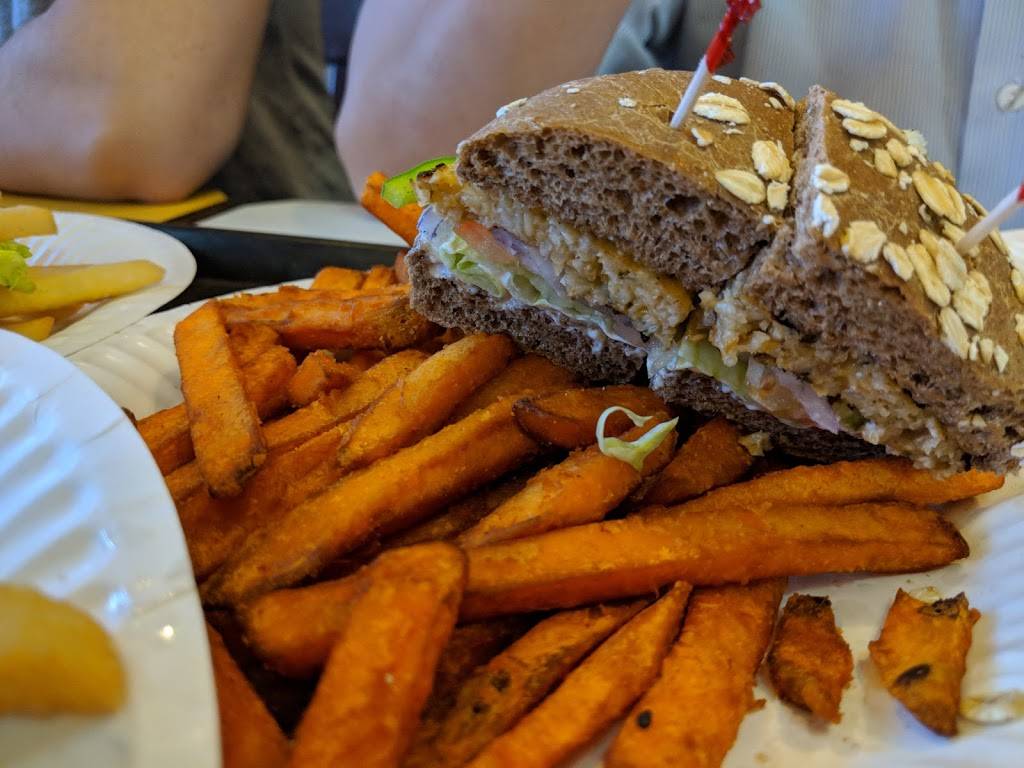 T K Burgers | restaurant | 2210 S Lyon St, Santa Ana, CA 92705, USA | 7145455100 OR +1 714-545-5100